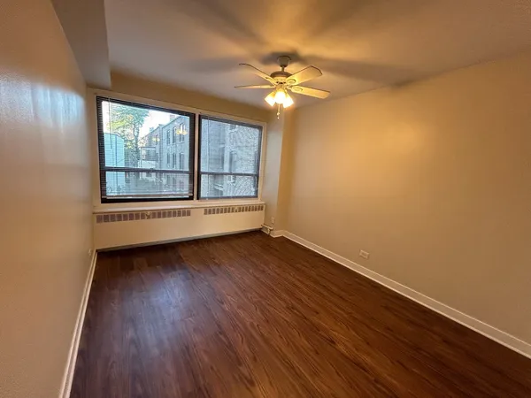 $2,000 | 4180 North Marine Drive, Unit 308, Chicago, IL 60613