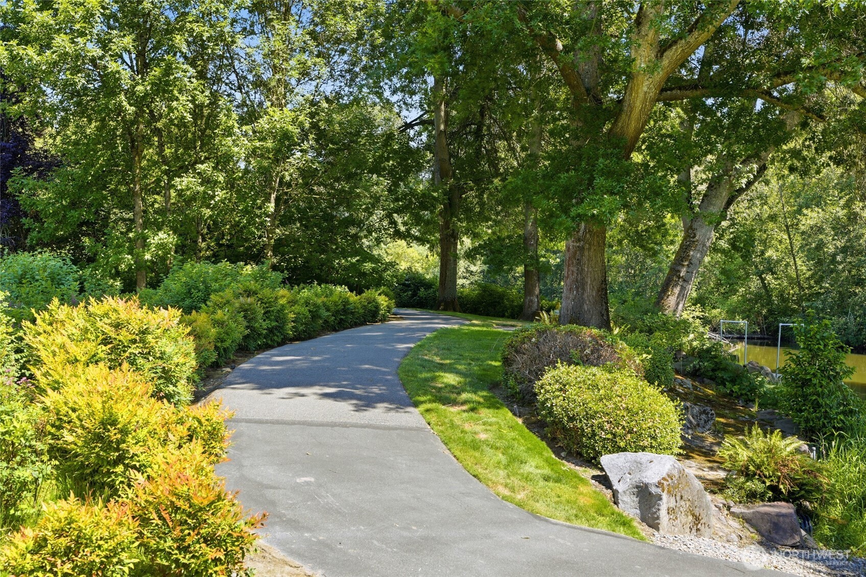 17432 Bothell Way Northeast, Unit B307 Bothell, WA 98011 - Photo 27 of 34