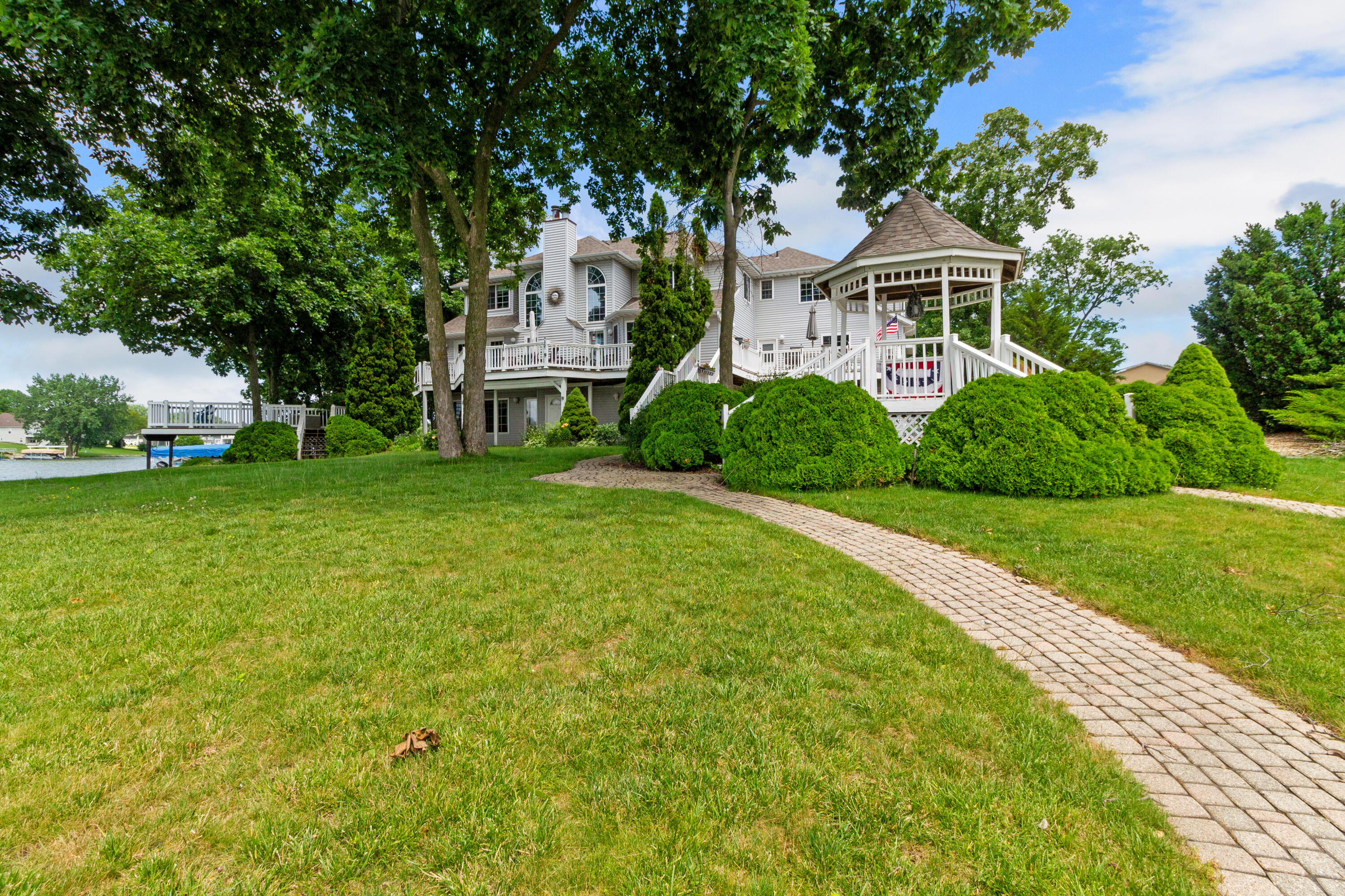 1739 Beachview Court Crown Point, IN 46307 - Photo 73 of 82 3000x2000