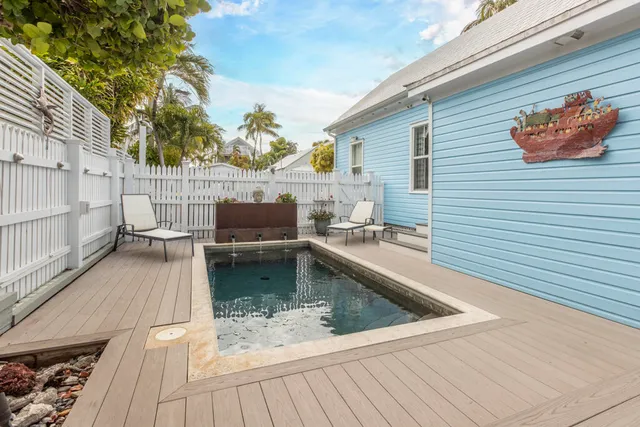 $2,825,000 | 525 Louisa Street, Key West, FL 33040