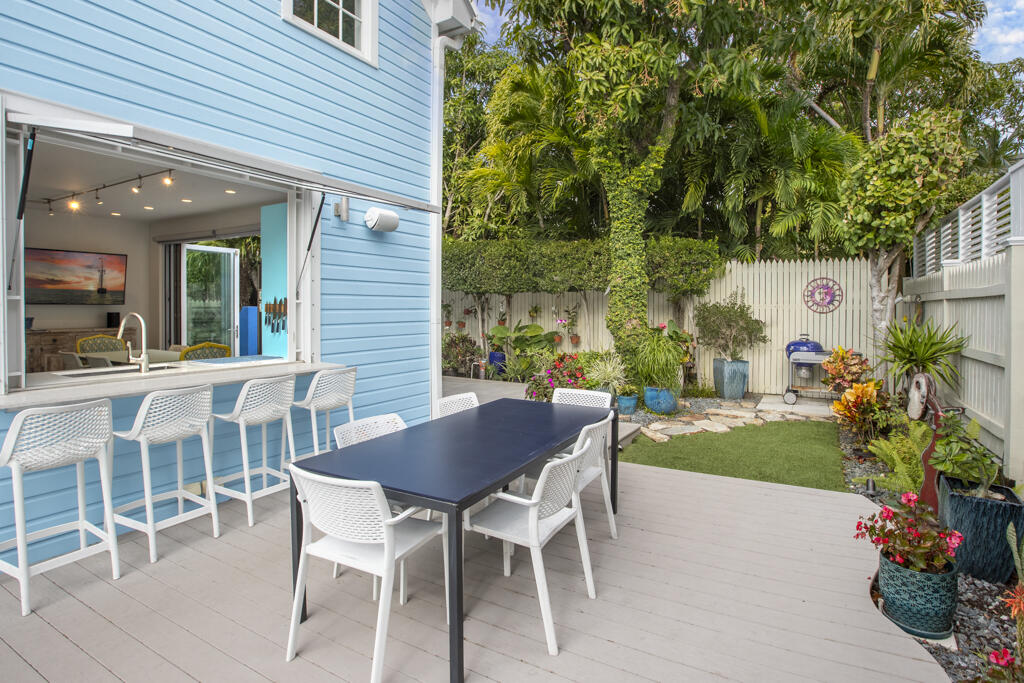 525 Louisa Street Key West, FL 33040 - Photo 14 of 43 525 Louisa Medium--13