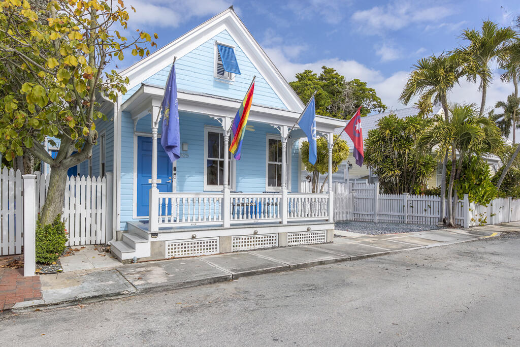 525 Louisa Street Key West, FL 33040 - Photo 29 of 43 525 Louisa Medium--2