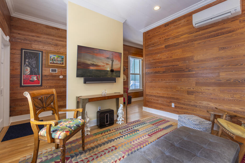 525 Louisa Street Key West, FL 33040 - Photo 34 of 43 525 Louisa Medium--52