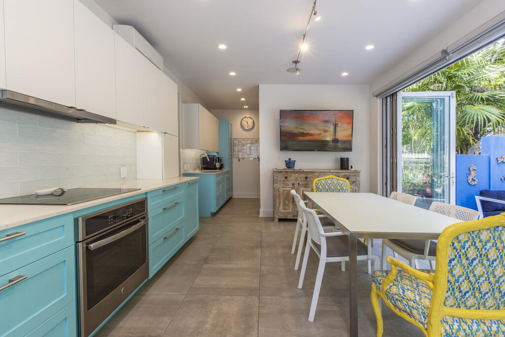 525 Louisa Street Key West, FL 33040 - Photo 6 of 43 525 Louisa Medium--21