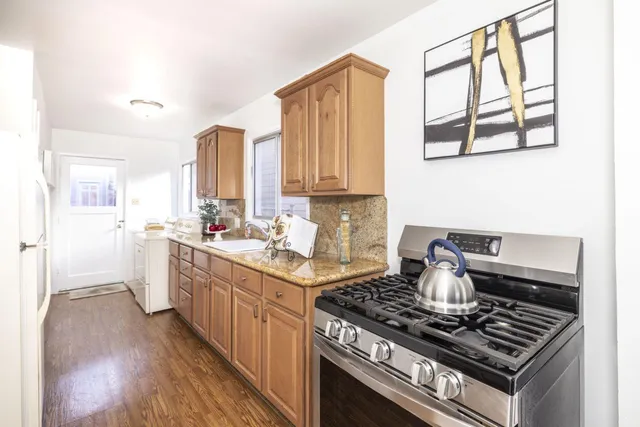 $988,000 | 564 Railroad Avenue, South San Francisco, CA 94080