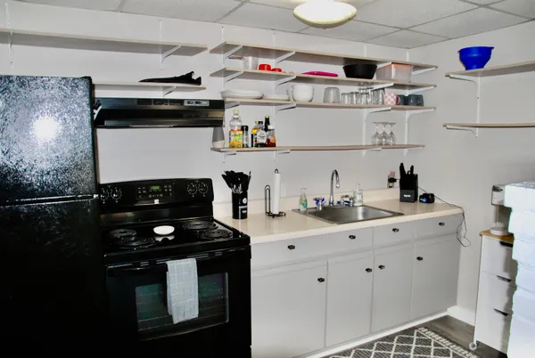 $1,800 | 285 East Side Drive, Concord, NH 03301