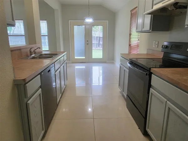 $285,000 | 2947 Appaloosa Drive, Dallas, TX 75237