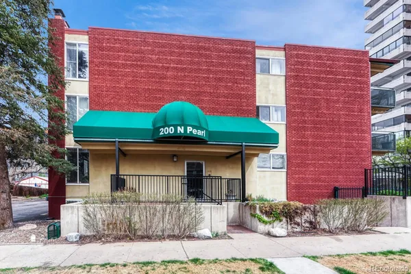 $249,900 | 200 Pearl Street, Unit 205, Denver, CO 80203