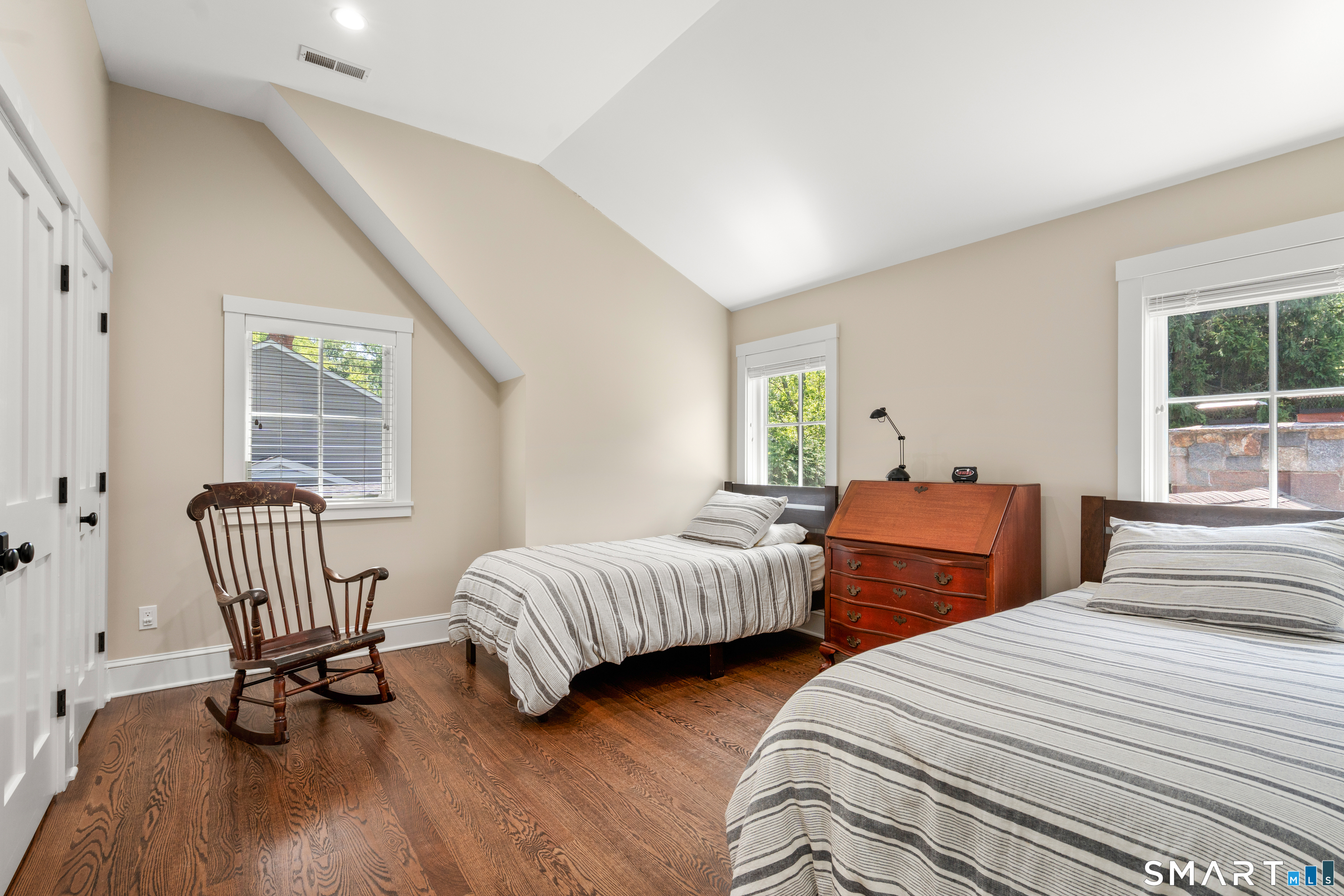 121 Osborne Hill Road Fairfield, CT 06824 - Photo 30 of 39