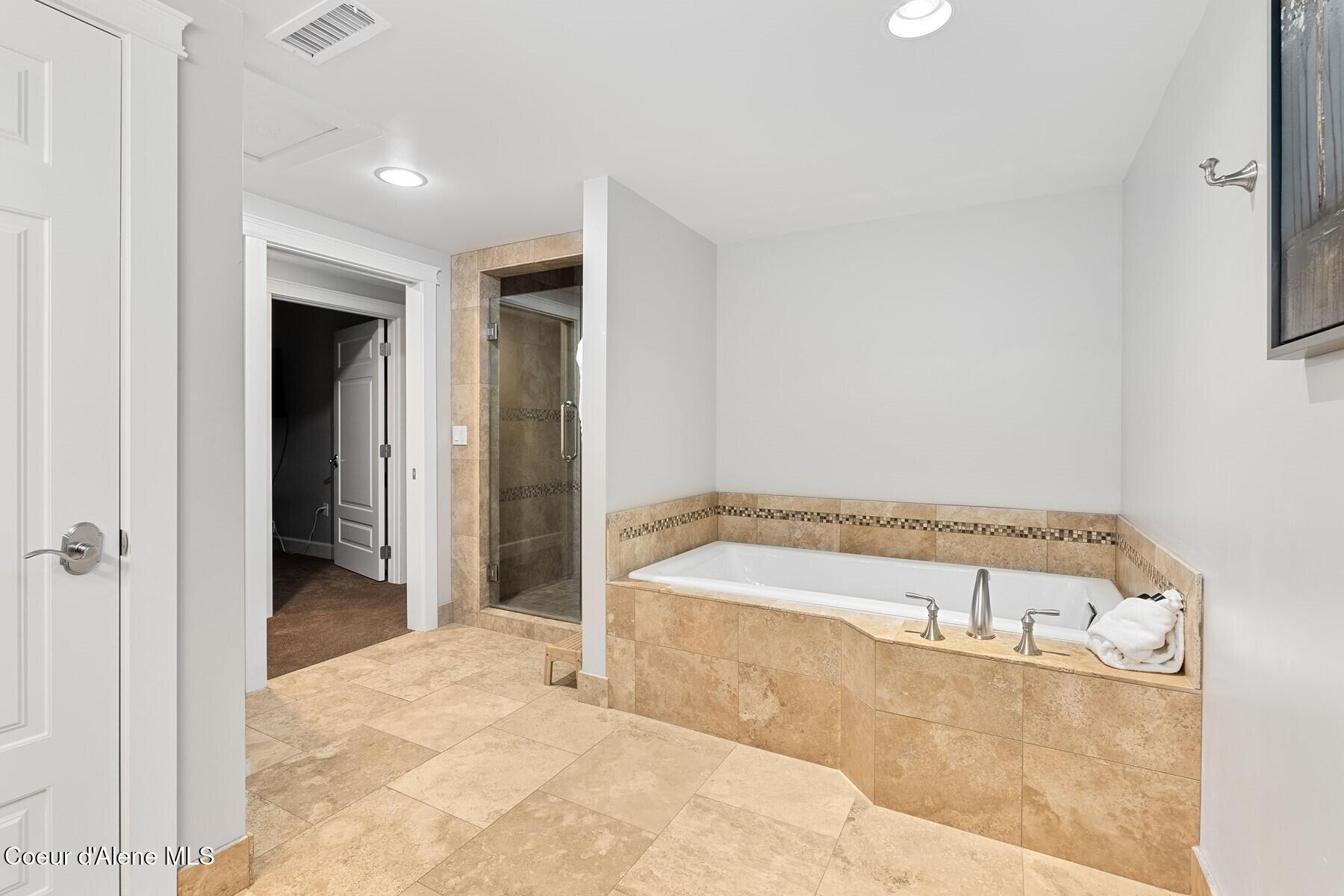 606 Sandpoint Avenue Sandpoint, ID 83864 - Photo 52 of 58 Lower Level Soaker Tub