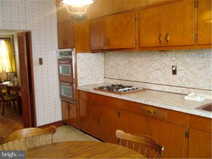 216 Tasker Street Philadelphia, PA 19148 - Photo 4 of 8 Kitchen