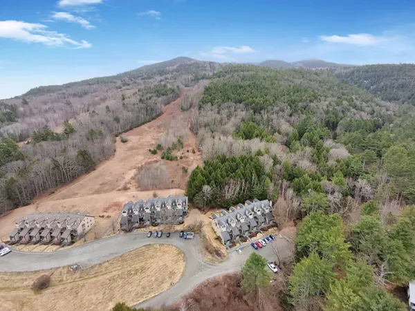 $309,000 | 70 Mountains Edge Road, Unit 606, West Windsor, VT 05037