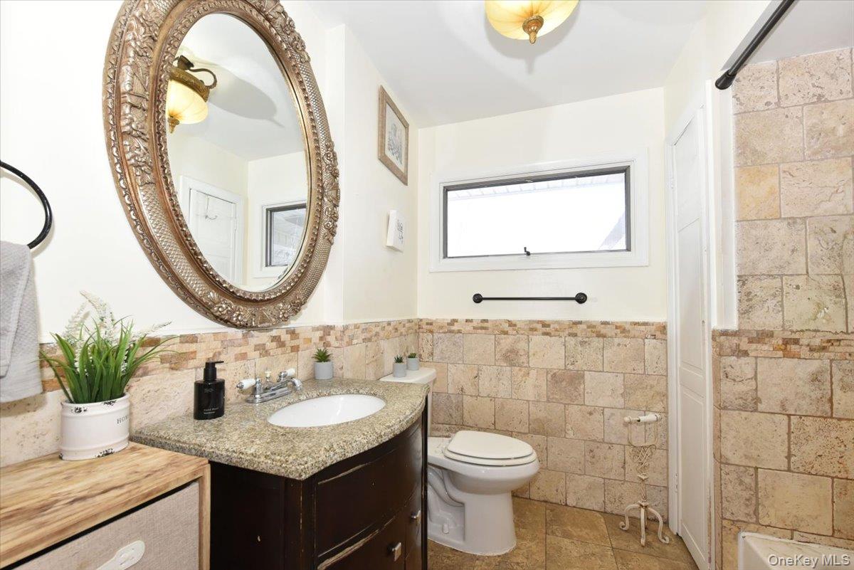 1721 Michael William Road Merrick, NY 11566 - Photo 18 of 21