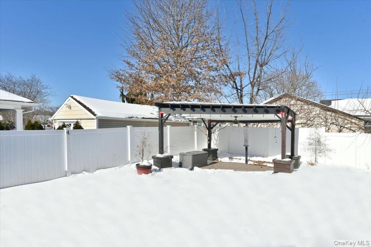 1721 Michael William Road Merrick, NY 11566 - Photo 19 of 21