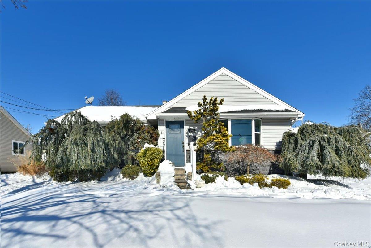 1721 Michael William Road Merrick, NY 11566 - Photo 2 of 21