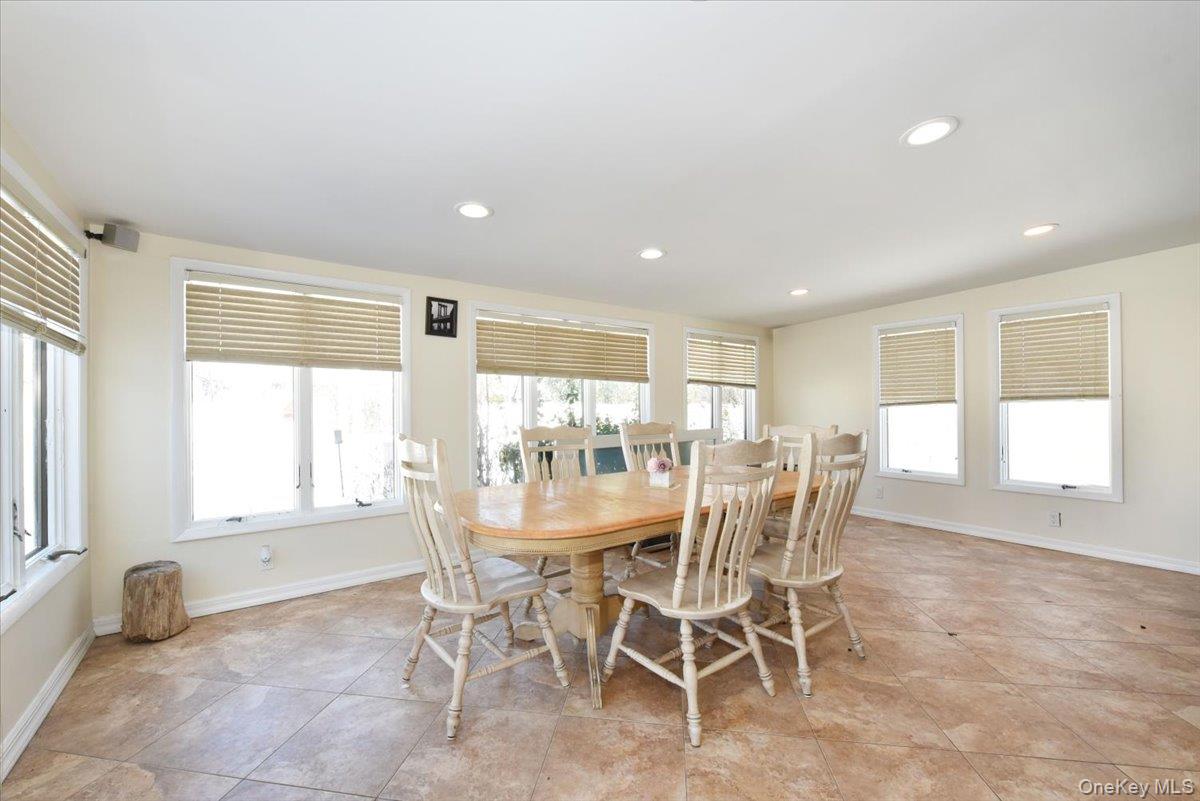 1721 Michael William Road Merrick, NY 11566 - Photo 10 of 21