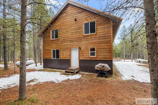 $824,900 | 4021 Algenia Lane, Island Park, ID 83429