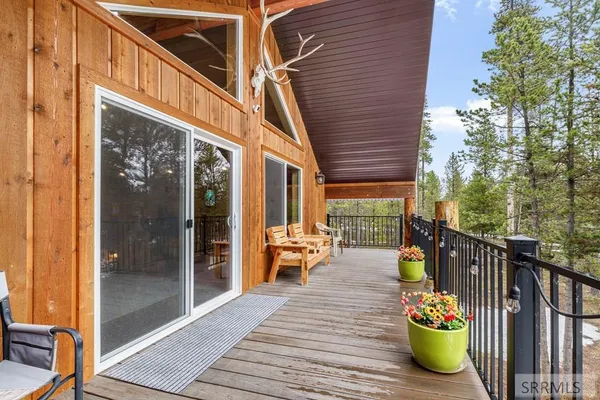 $824,900 | 4021 Algenia Lane, Island Park, ID 83429