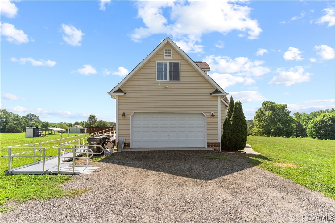 9418 Holdsworth Road Disputanta, VA 23842 - Photo 10 of 48 Gallery Image 10