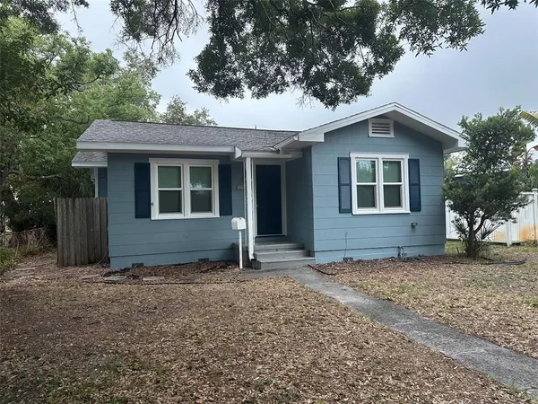 $2,100 | 3750 4th Avenue North, St. Petersburg, FL 33713
