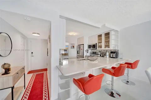 $157,000 | 2801 Somerset Drive, Unit 215, Lauderdale Lakes, FL 33311