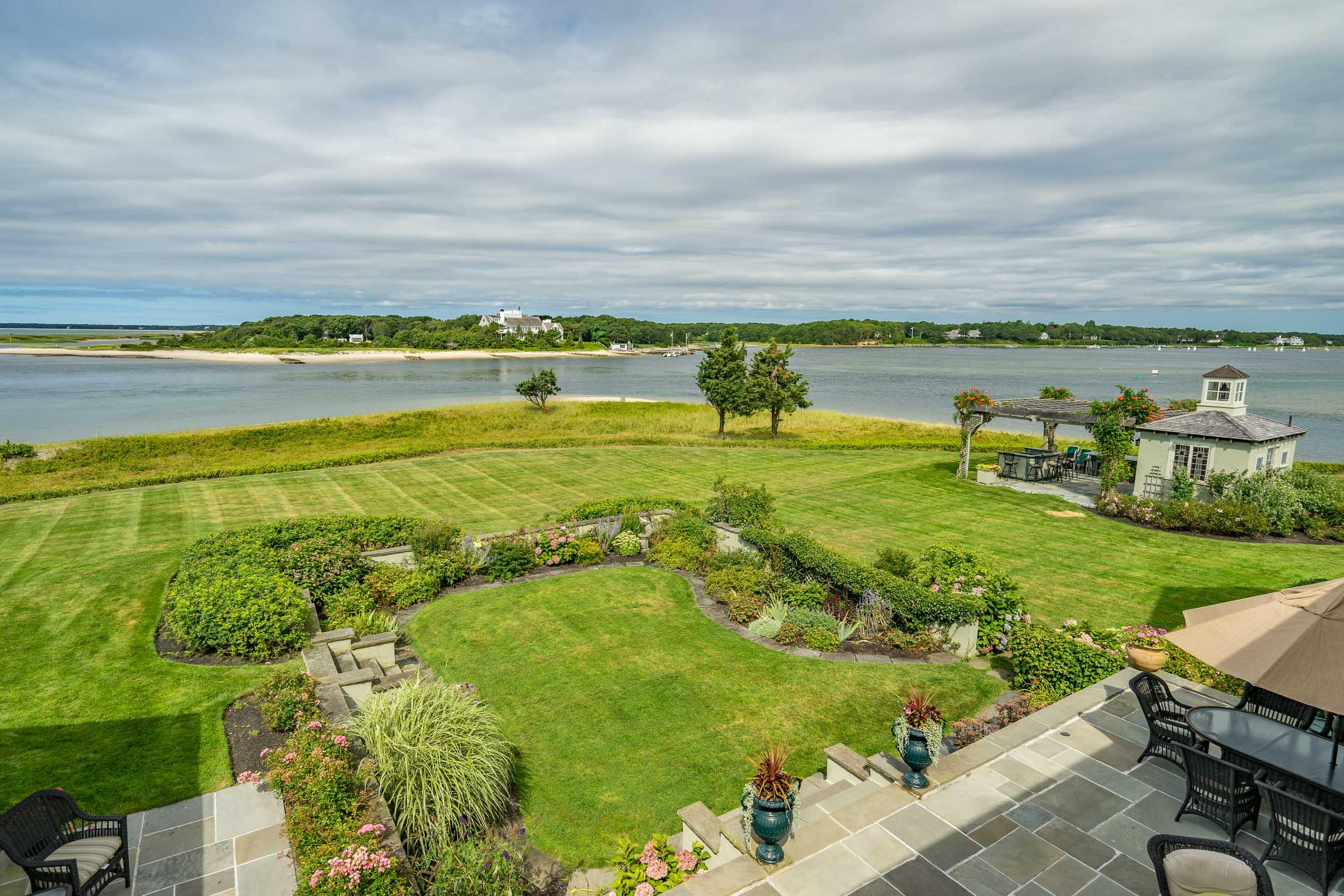 986 Sea View Avenue Osterville, MA 02655 - Photo 23 of 35 a view of an ocean and beach
