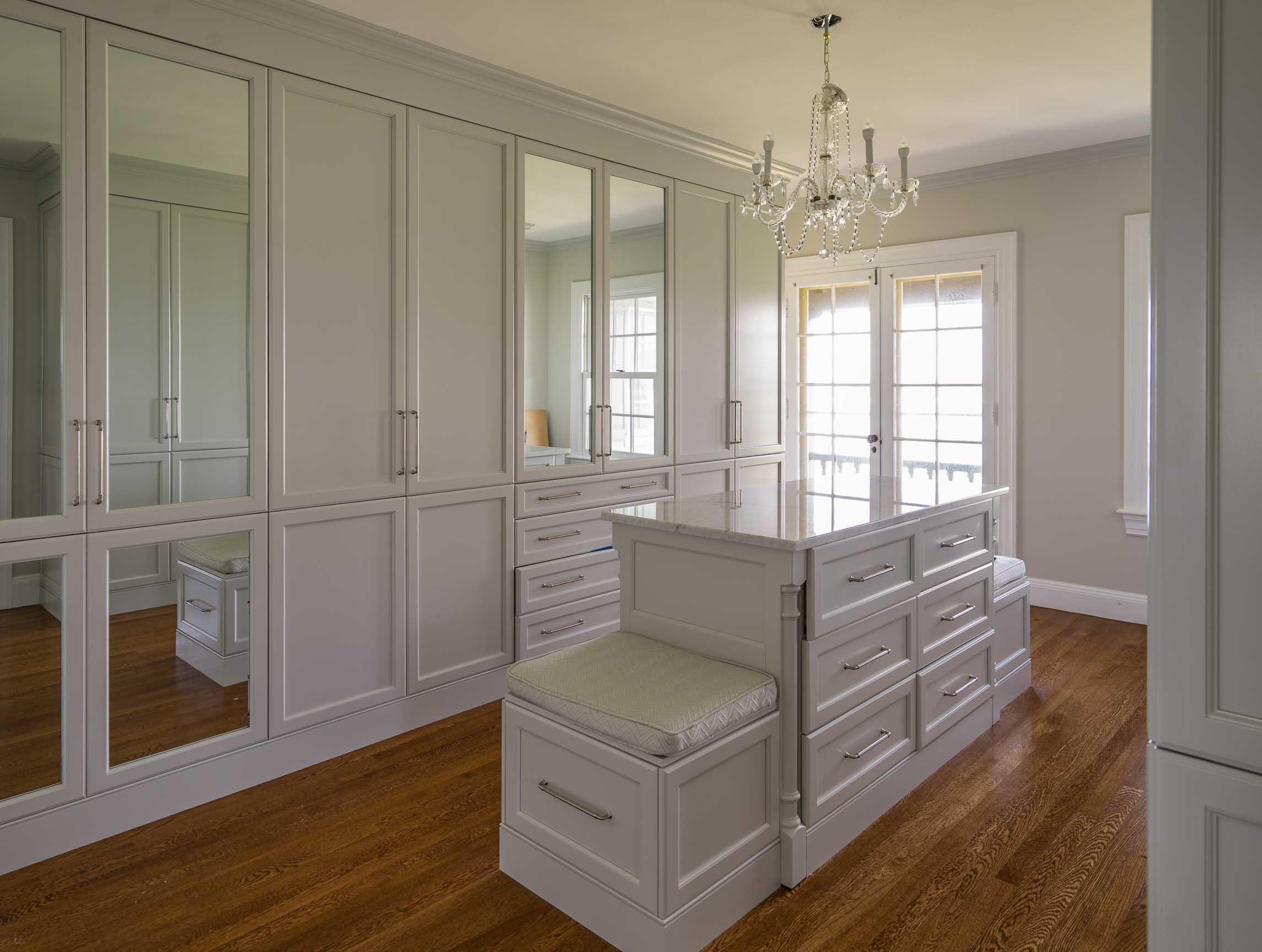 986 Sea View Avenue Osterville, MA 02655 - Photo 26 of 35 a living room with furniture and chandelier