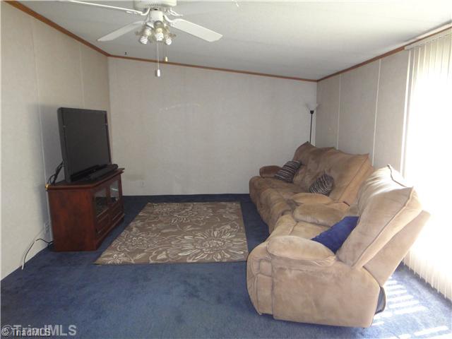 435 Talley Road Reidsville, NC 27320 - Photo 9 of 16 Den/Family/Great Room.