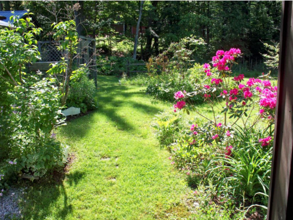 688 Notch Road Mendon, VT 05701 - Photo 2 of 36