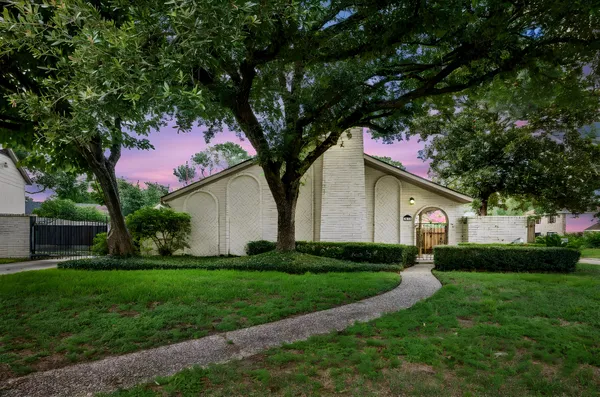 $3,300 | 2227 Parana Drive, Houston, TX 77080