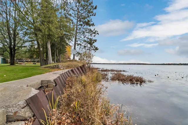 $599,900 | 9407 Koby Lane, Pound, WI 54161