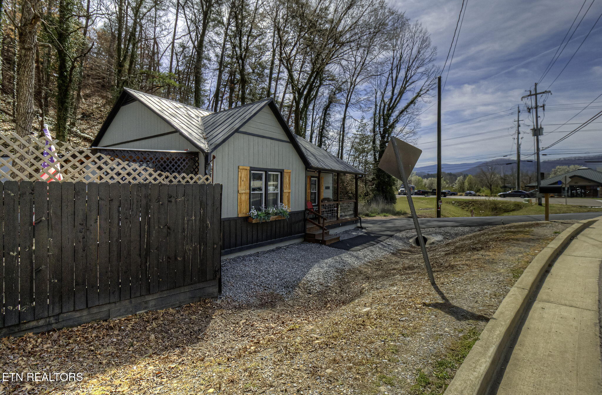 2589 Ridge Road Pigeon Forge, TN 37863 - Photo 34 of 42 IMG_9984