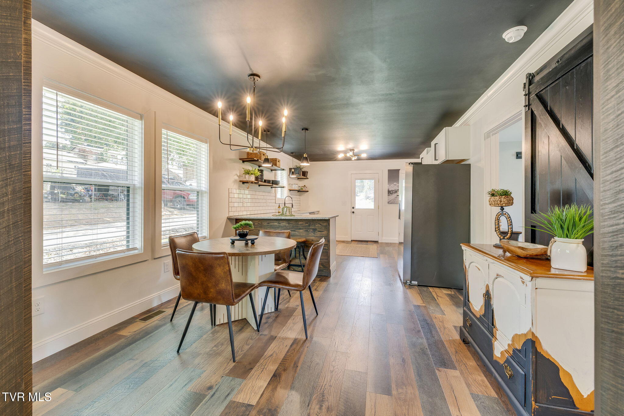 128 Gravely Road Kingsport, TN 37665 - Photo 8 of 33 008 (5)