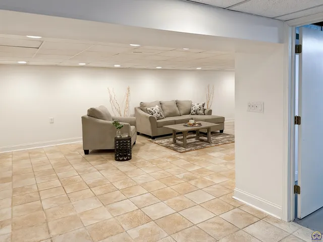 $269,900 | 1701 Luther Street, Emporia, KS 66801