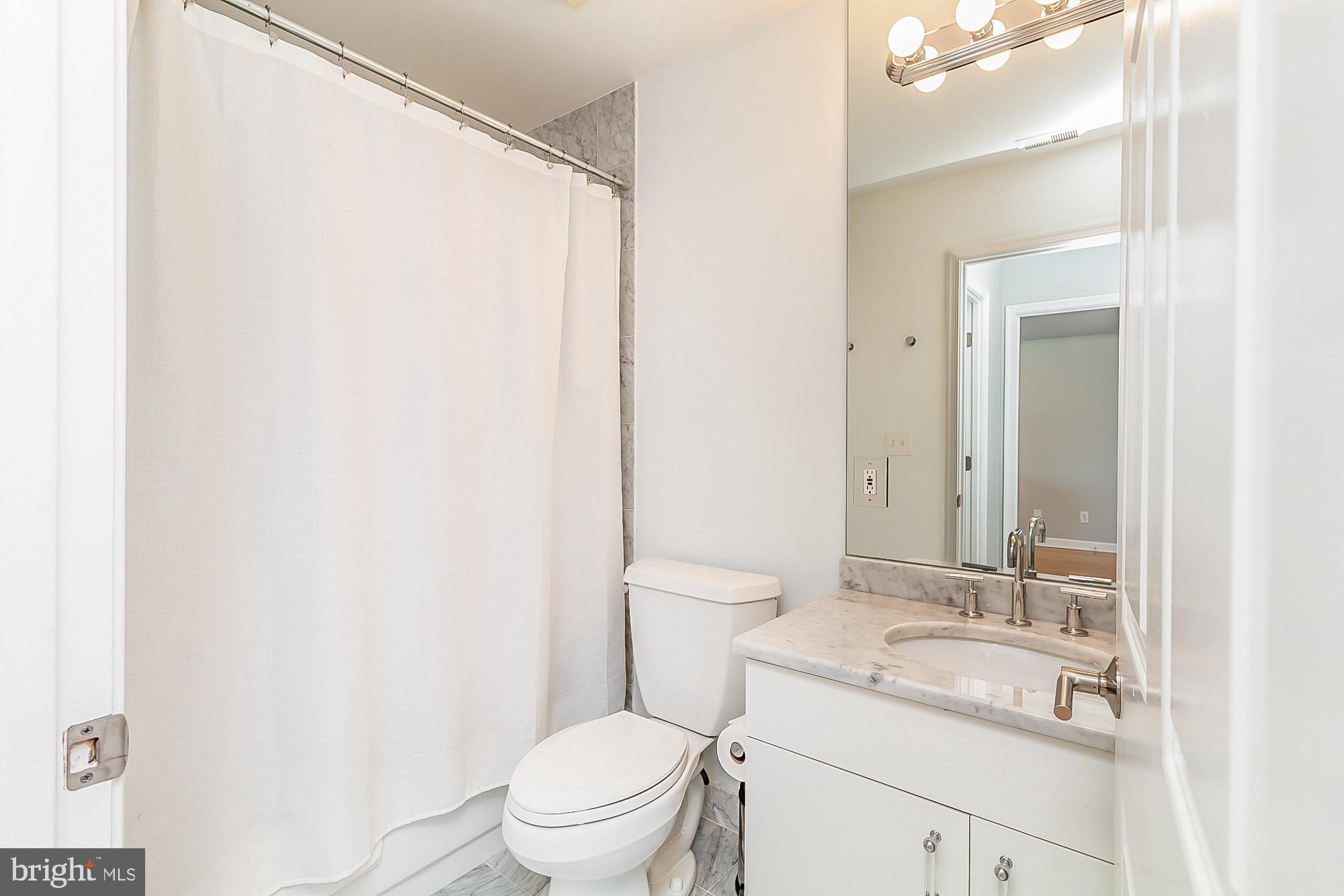 100 Harborview Drive, Unit 1001 Baltimore, MD 21230 - Photo 45 of 64