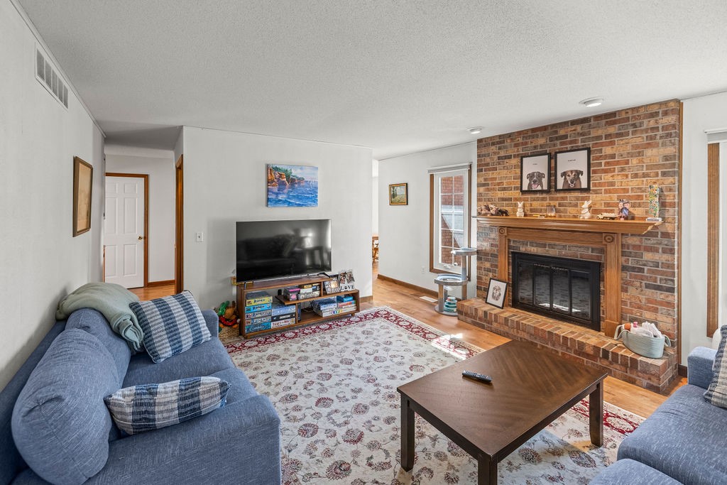 757 West Harold Circle Decatur, IL 62526 - Photo 13 of 34 Gallery Image 13