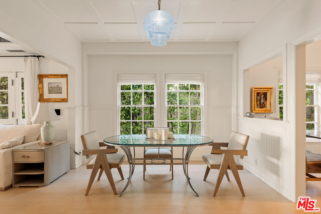 501 Palisades Beach Road Santa Monica, CA 90402 - Photo 12 of 29 a workspace with furniture and a window