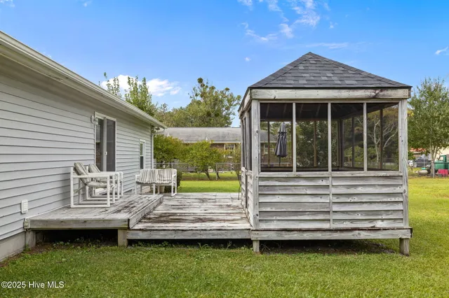 $239,900 | 8202 Highway 70, Newport, NC 28570