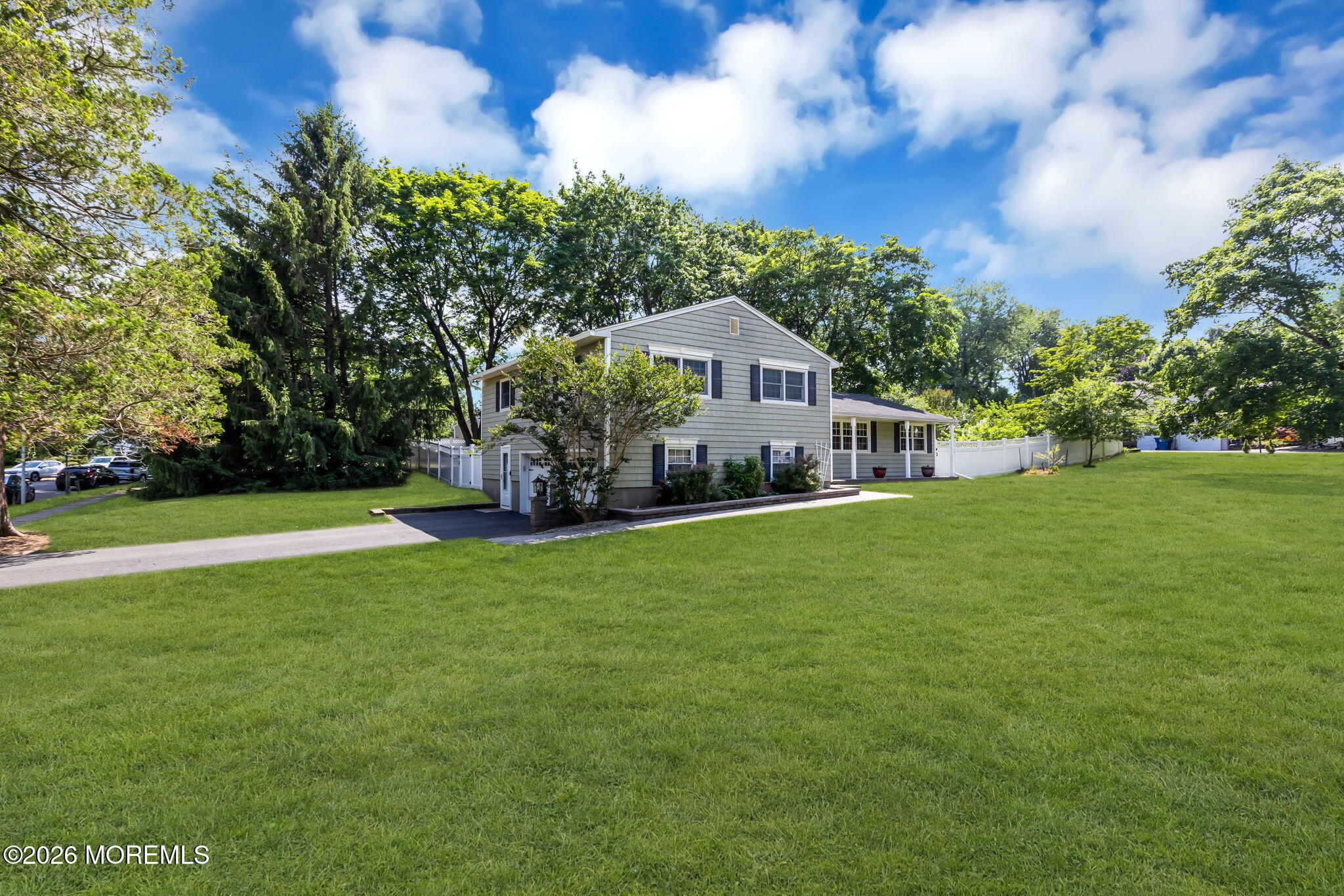 375 Oak Hill Road Red Bank, NJ 07701 - Photo 8 of 84 10-web-or-mls-3F1A4096-1