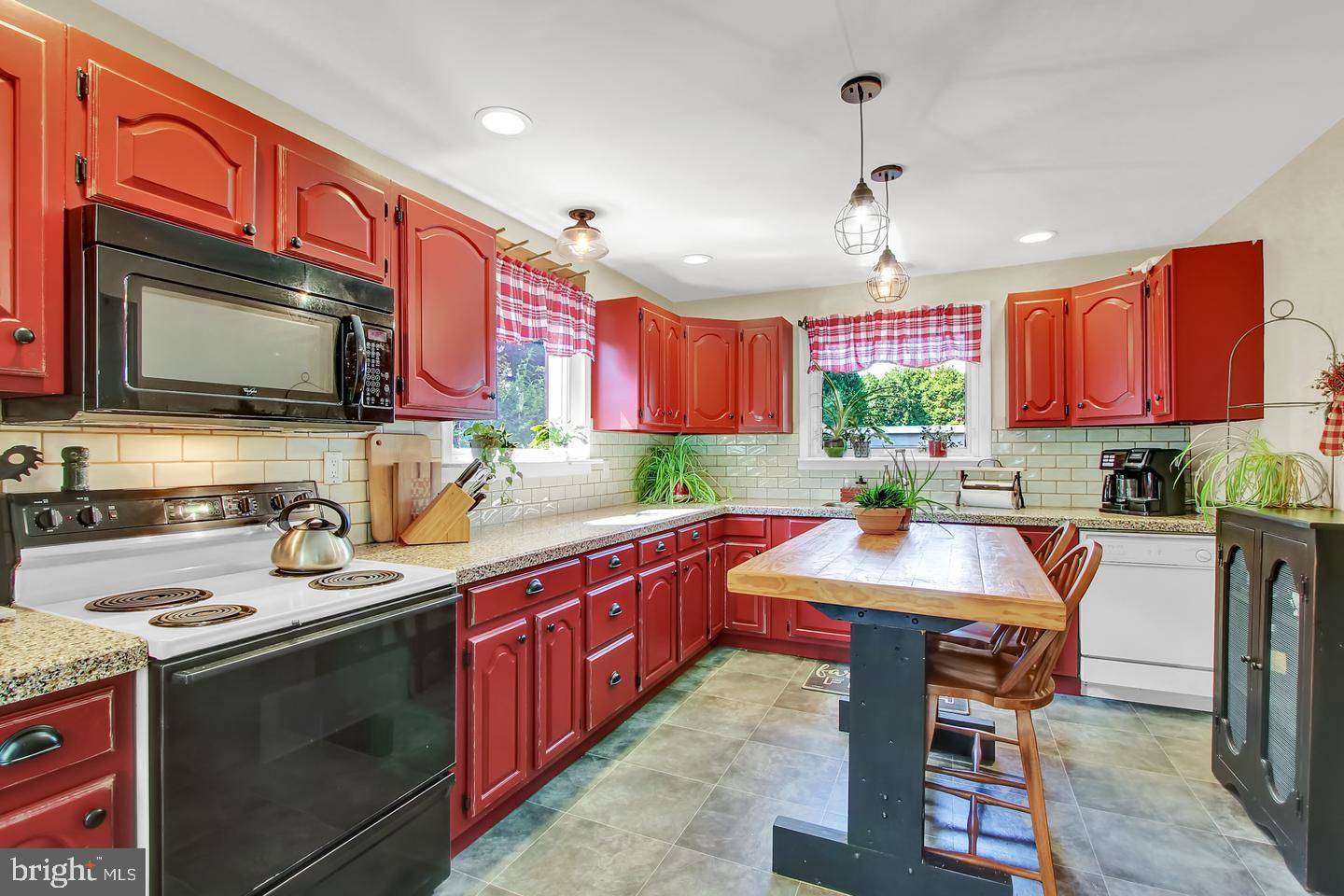 2415 West Chester Road Coatesville, PA 19320 - Photo 4 of 20 Lovely kitchen