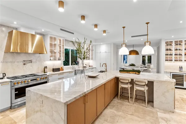 $8,995,000 | 6080 Southwest 104th Street, Pinecrest, FL 33156