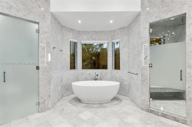 $9,495,000 | 6080 Southwest 104th Street, Pinecrest, FL 33156