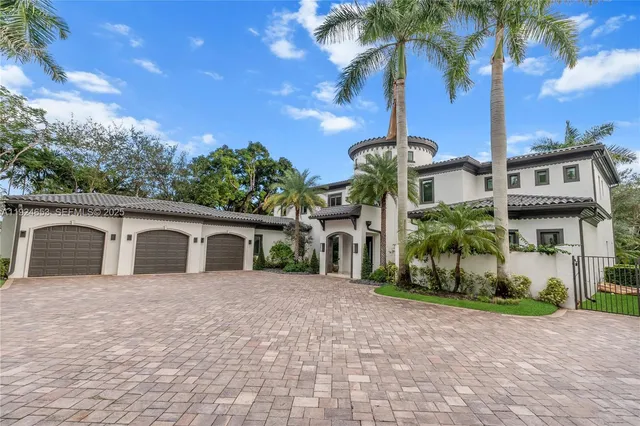 $9,495,000 | 6080 Southwest 104th Street, Pinecrest, FL 33156