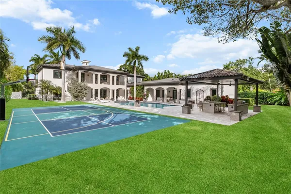 $8,995,000 | 6080 Southwest 104th Street, Pinecrest, FL 33156