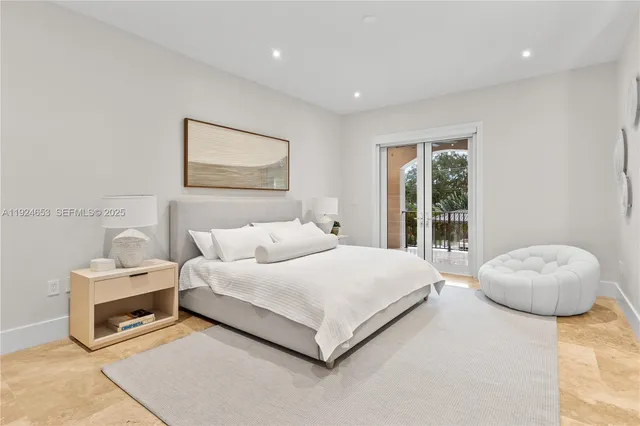 $9,495,000 | 6080 Southwest 104th Street, Pinecrest, FL 33156