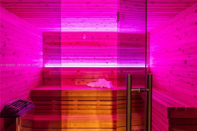 $9,495,000 | 6080 Southwest 104th Street, Pinecrest, FL 33156