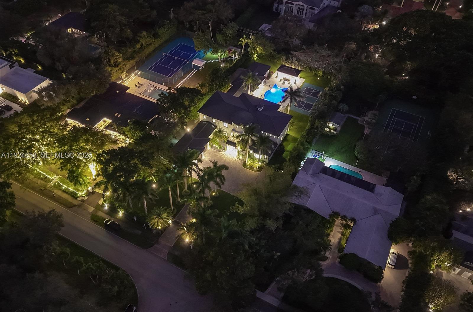 6080 Southwest 104th Street Pinecrest, FL 33156 - Photo 73 of 75 front view of a house