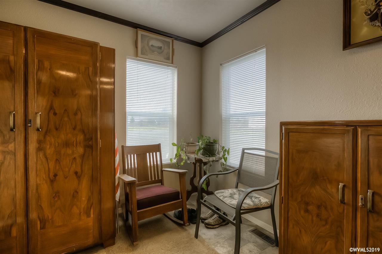 2847 Salamander Road Southeast Jefferson, OR 97352 - Photo 12 of 27 Gallery Image 12