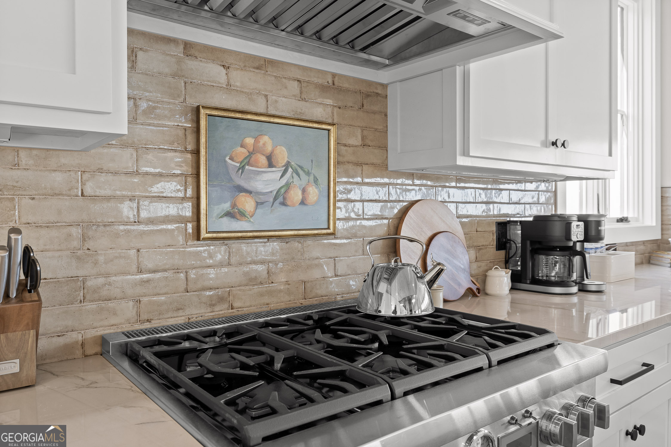 6565 Scenic Highway Rising Fawn, GA 30738 - Photo 12 of 47 a stove top oven sitting inside of a kitchen