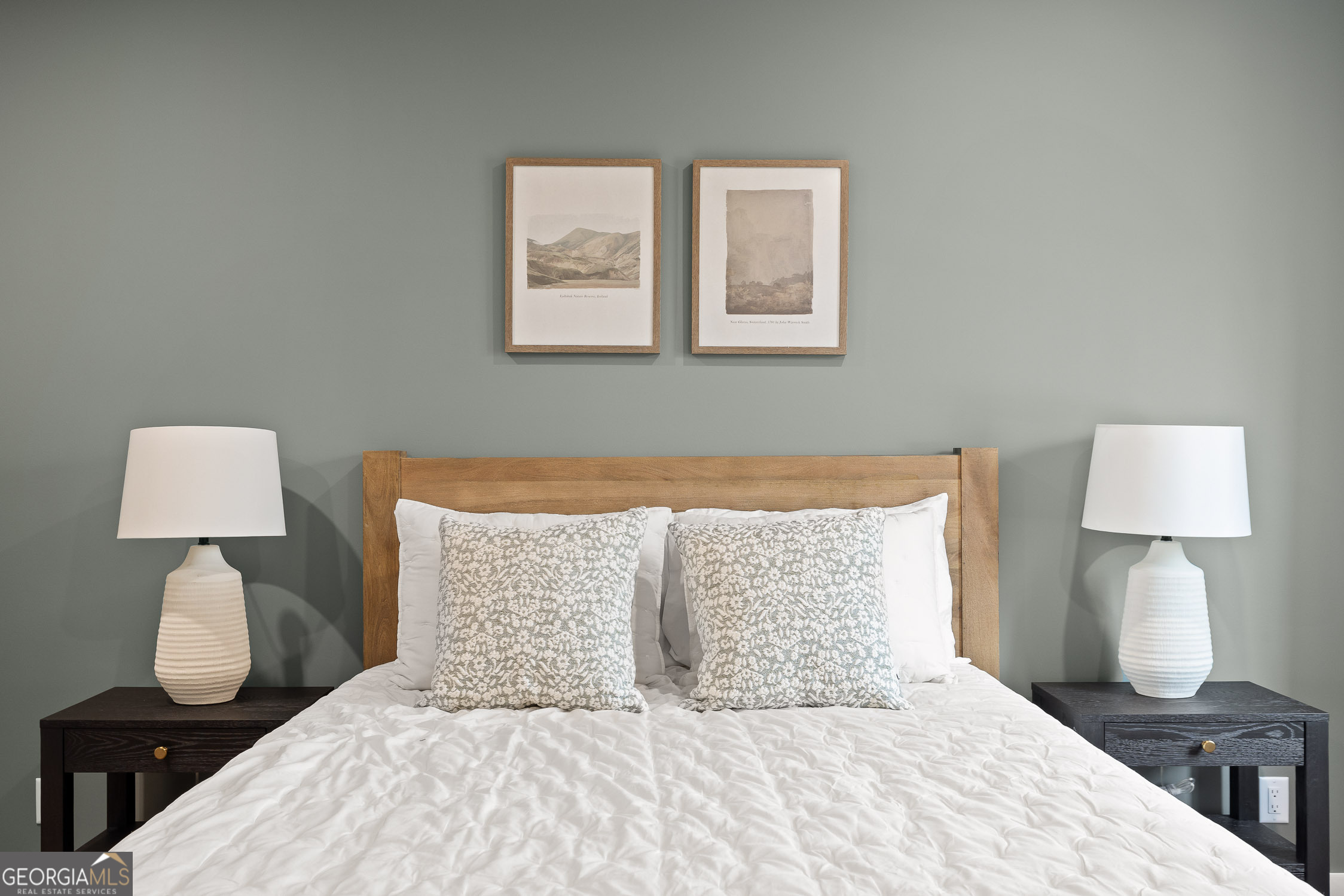 6565 Scenic Highway Rising Fawn, GA 30738 - Photo 37 of 47 a bedroom with a bed a lamp and a lamp